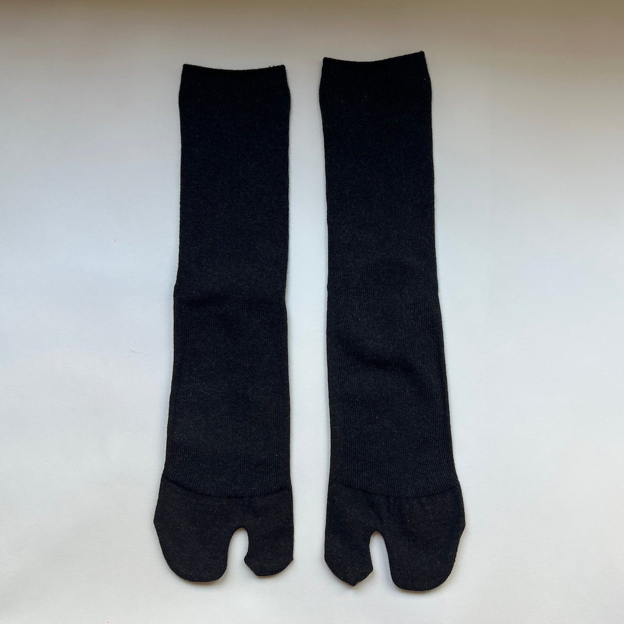 Women's Tabi in Charcoal