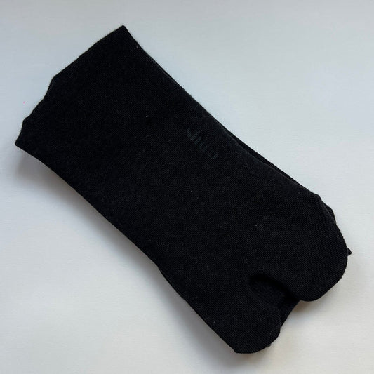 Women's Tabi in Charcoal